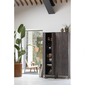 New gravure armoire avec tiroir frêne placage espresso, photo d'ambiance