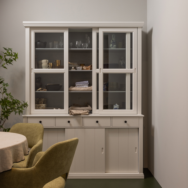 Lagos large showcabinet white, room setting